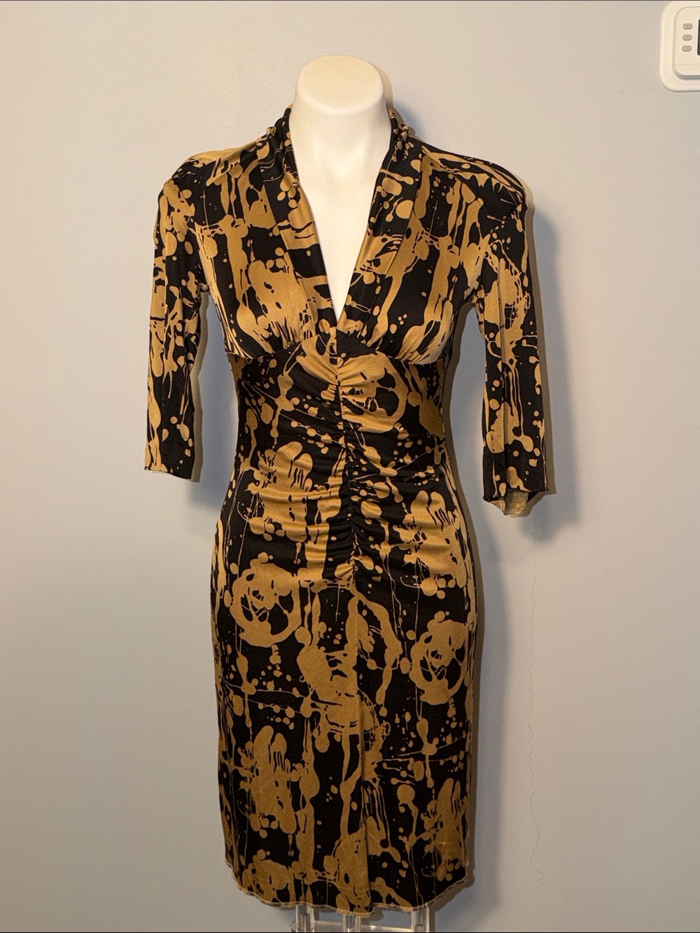 Trina Turk Vintage 100% Silk Knit Ruched Dress Black Tan Abstract Print Size 0